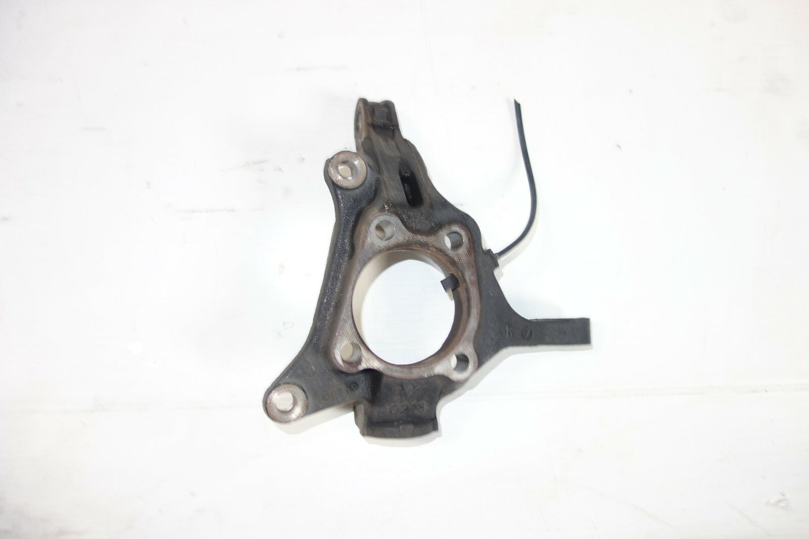 Subaru Impreza Subaru WRX Genuine OEM Knuckle Spindle Front Right 2008-2014