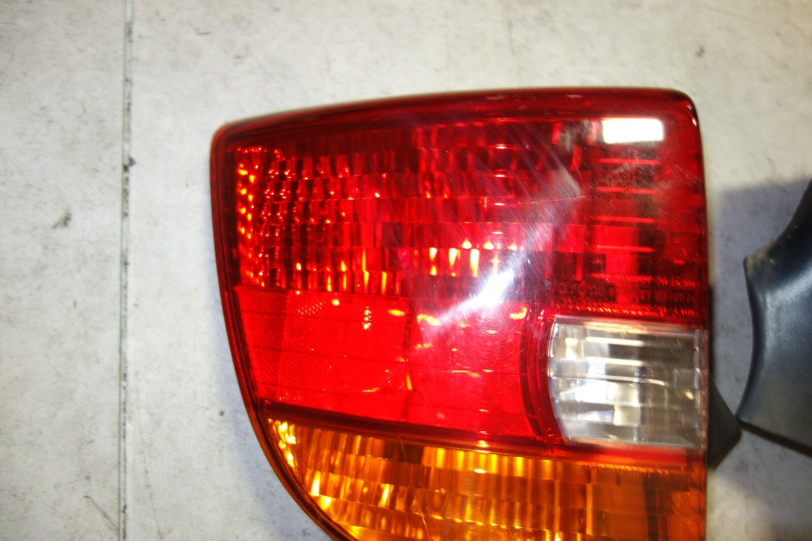 Toyota Celica OEM Tail Lights Lamps 81551-2B520 81561-2B390 2000-2005