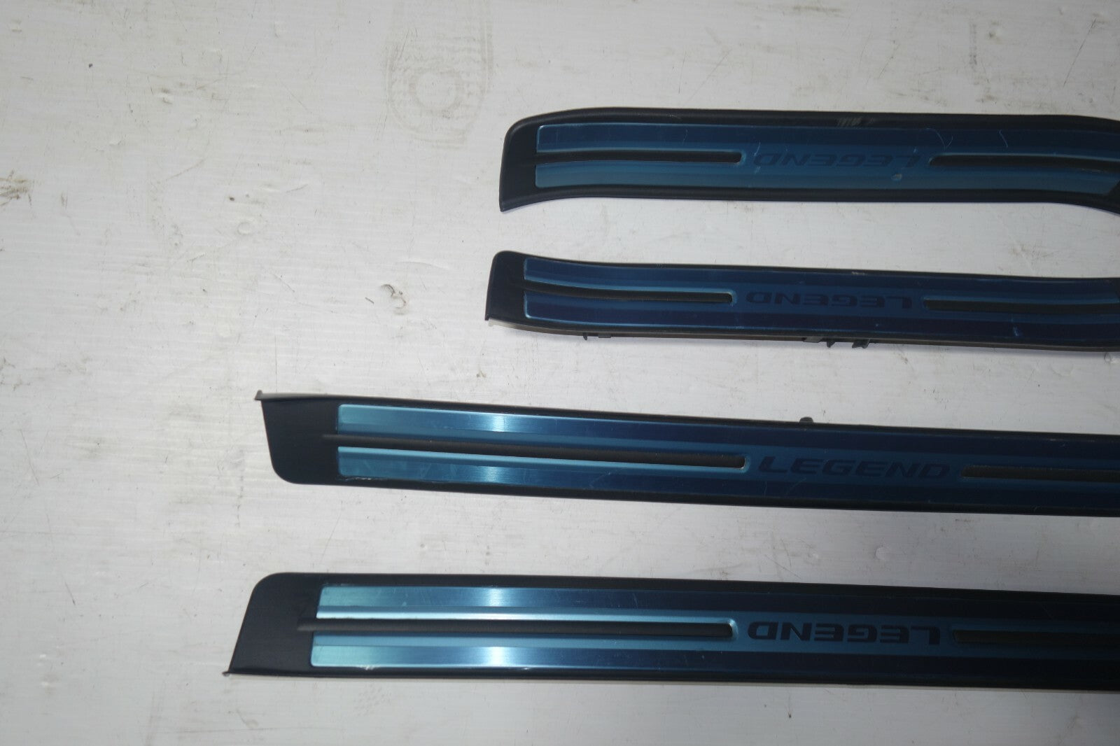 JDM 2005-2008 GENUINE ACURA RL OEM DOOR SILLS TRIM SCUFF PLATES SIDE STEPS