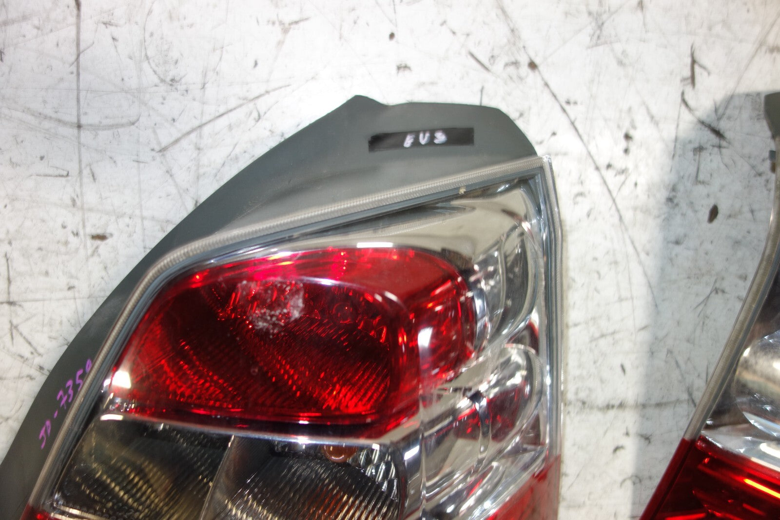 JDM 2002-2005 HONDA CIVIC EU3 OEM TAIL LIGHTS TAIL LAMPS 4 DOOR HATCHBACK
