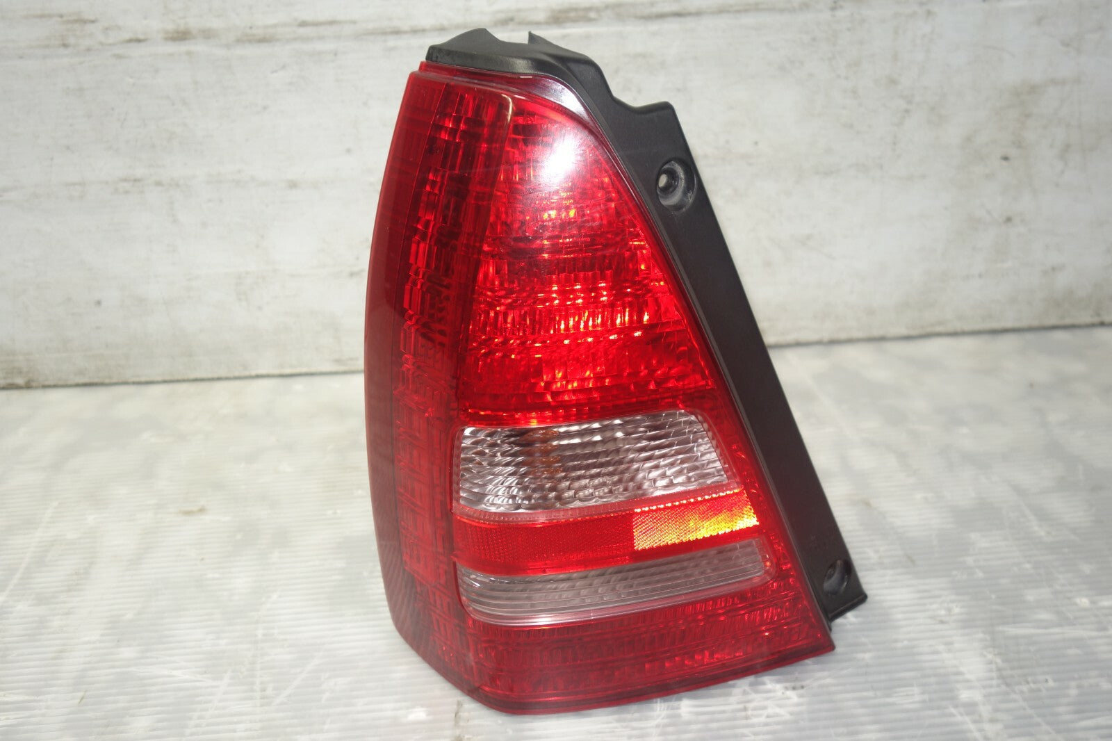 JDM 2003-2005 SUBARU FORESTER STi SG5 SG OEM TAIL LIGHT GENUINE LAMP LEFT SIDE