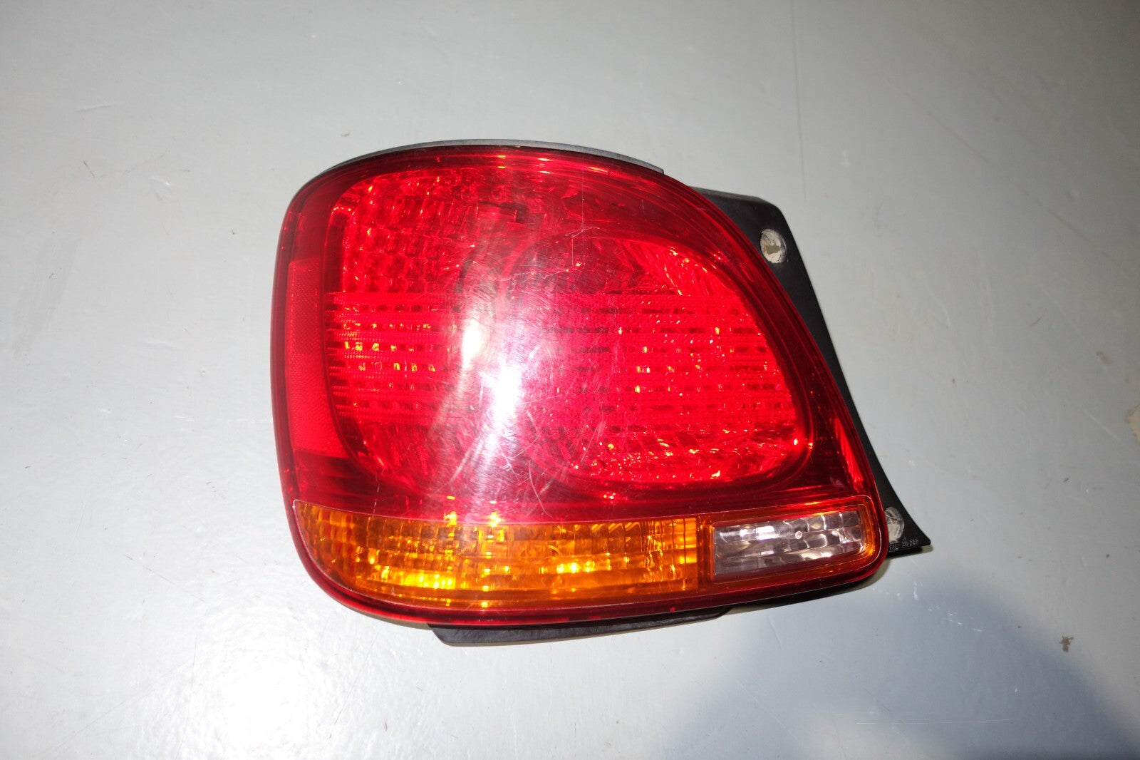 JDM 98-05 TOYOTA ARISTO TAIL LIGHT LEFT SIDE LEXUS GS300  GS400 GS430 TAIL LIGHT