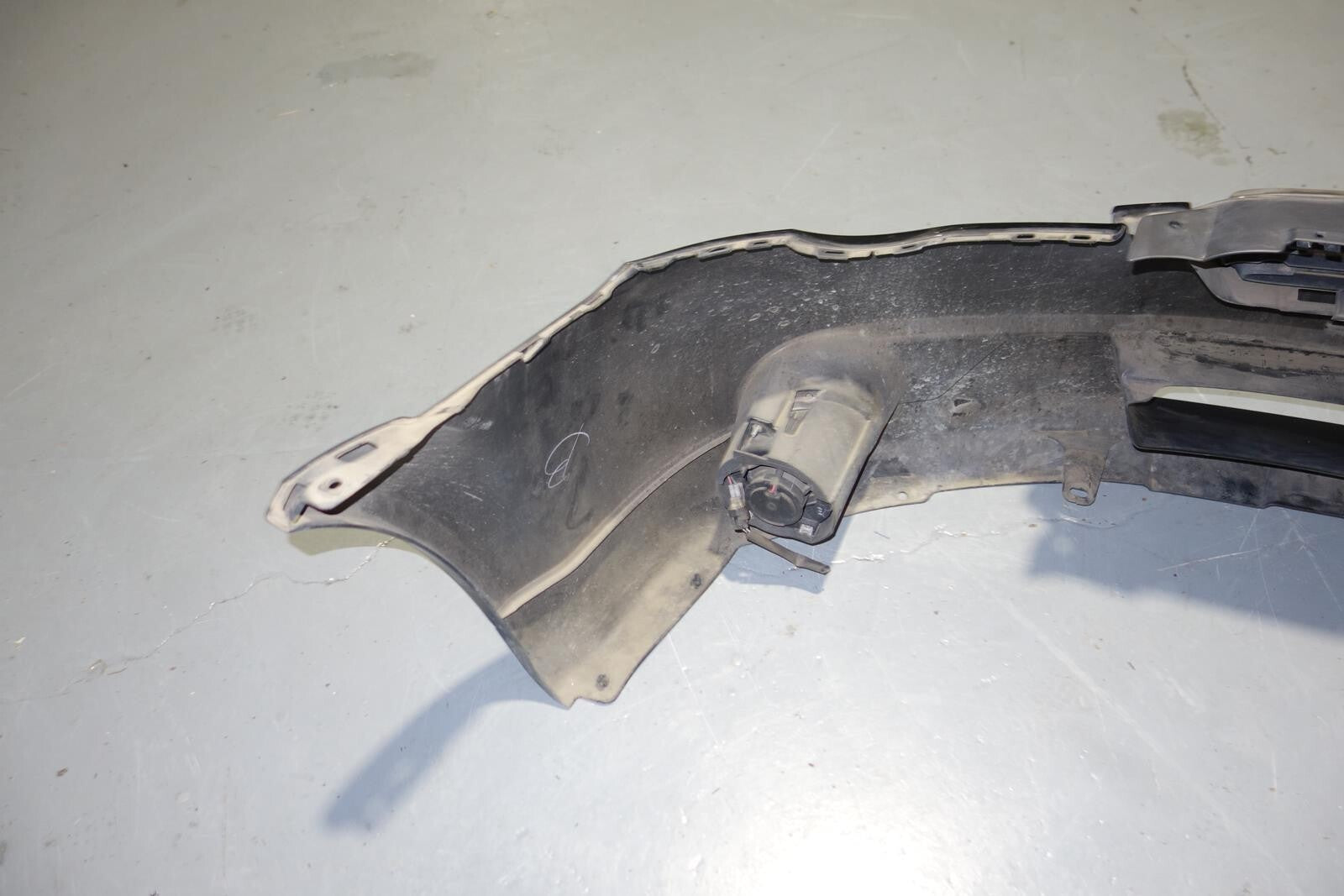 JDM 2008-2009 SUBARU LEGACY FRONT BUMPER WITH FOG LIGHTS REBAR GRILLE BP9