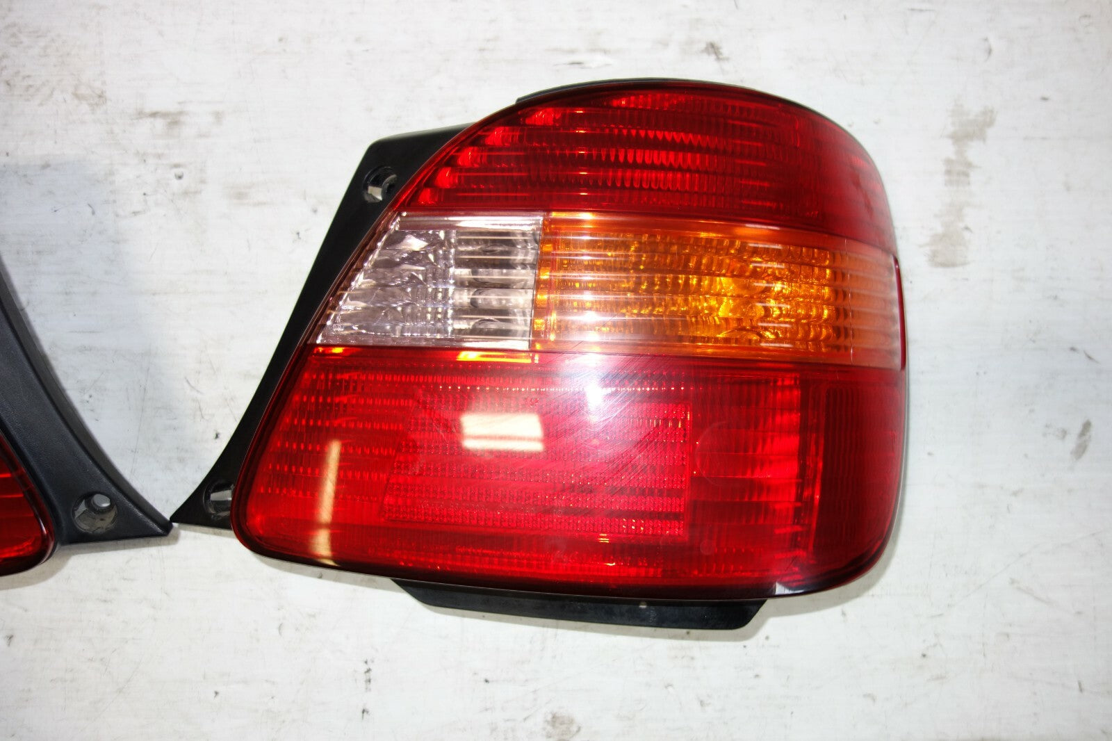 JDM 1998-2005 TOYOTA ARISTO LEXUS GS300  GS400 GS430 TAIL LIGHTS LAMPS SET