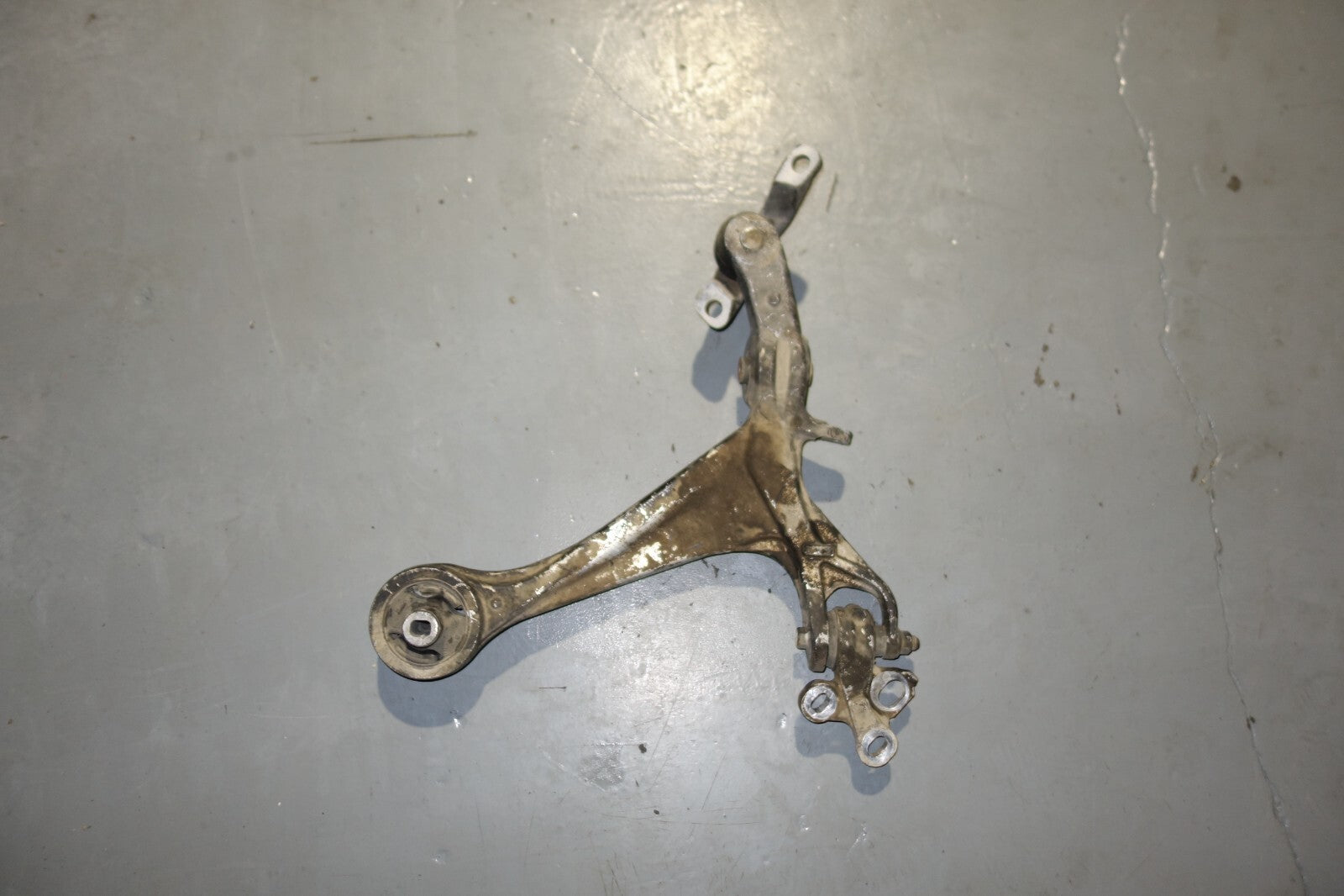 JDM 2005-2008 ACURA RL  FRONT ALUMINUM LOWER CONTROL ARM  KB1 OEM RIGHT SIDE