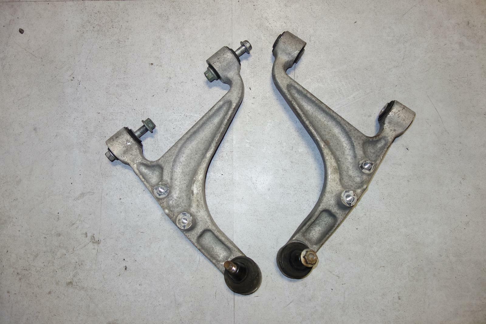 JDM 2003-2009 GENUINE NISSAN 350Z FRONT OEM UPPER CONTROL ARMS  Z33