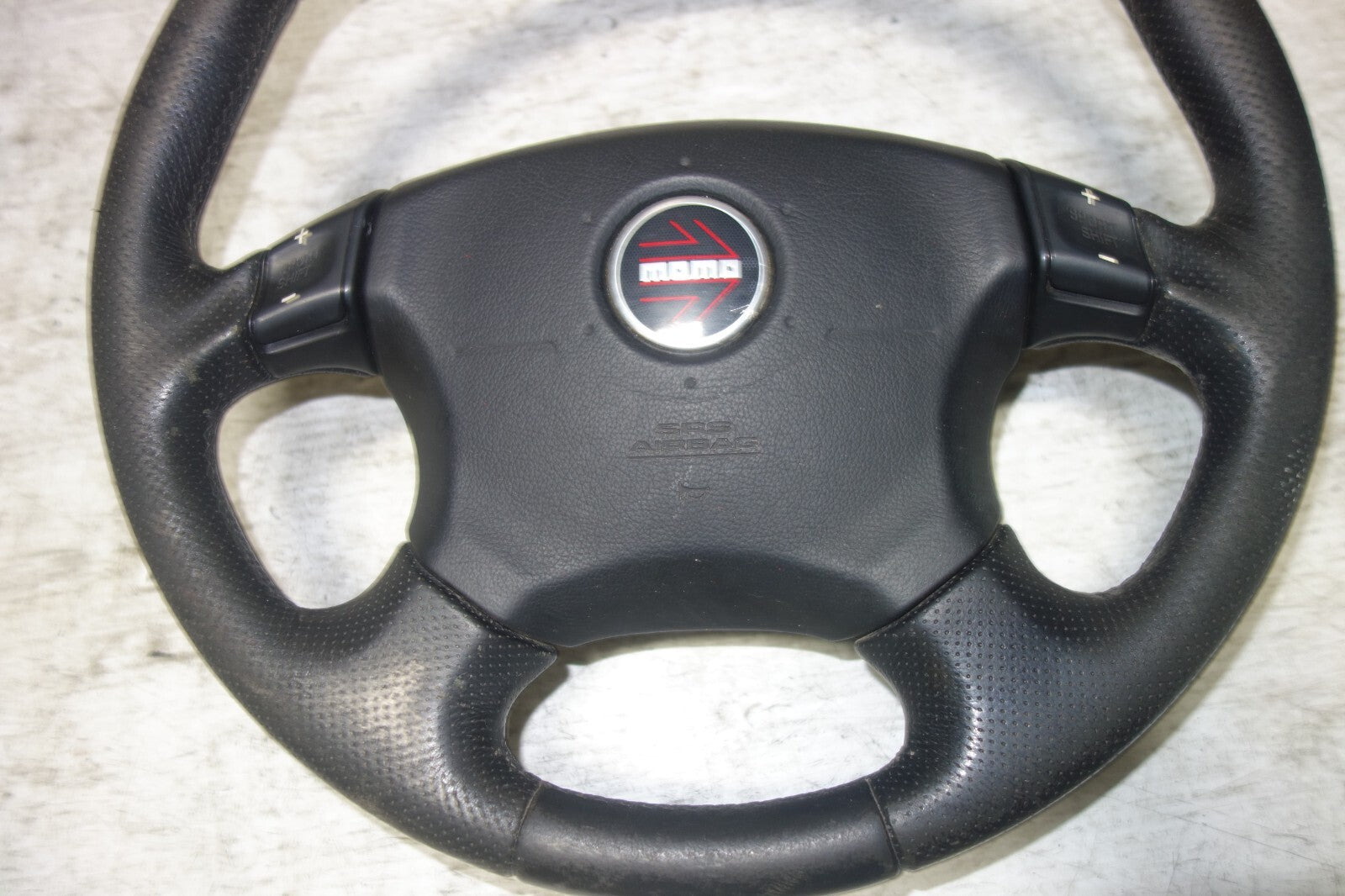 JDM Subaru Forester MoMo Steering Wheel 2003 2004 2005 2006 2007 2008 OEM Japan
