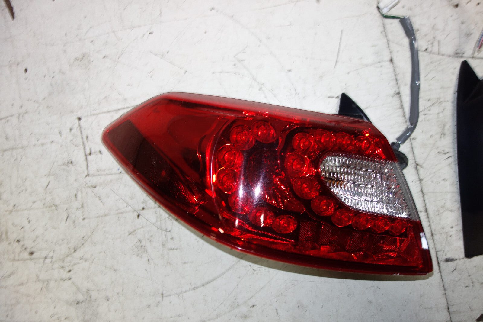 JDM Infiniti M37 M56 Nissan FUGA KY51 2011-2014 Taillights Tail Lights Lamp Set