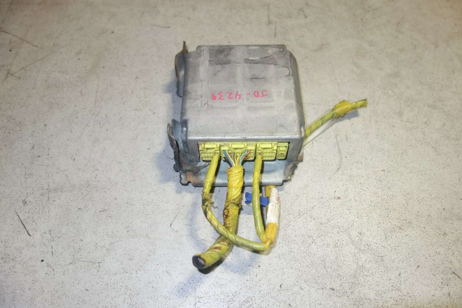 JDM Subaru Impreza WRX STi SRS Airbag ECU Control Unit 98221FE000 GDB 2002-2003