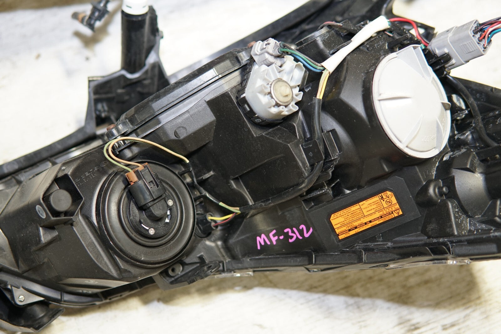 JDM 2010-2014 GENUINE SUBARU LEGACY OUTBACK OEM HID HEAD LIGHT LAMPS BRM BR9 BM9