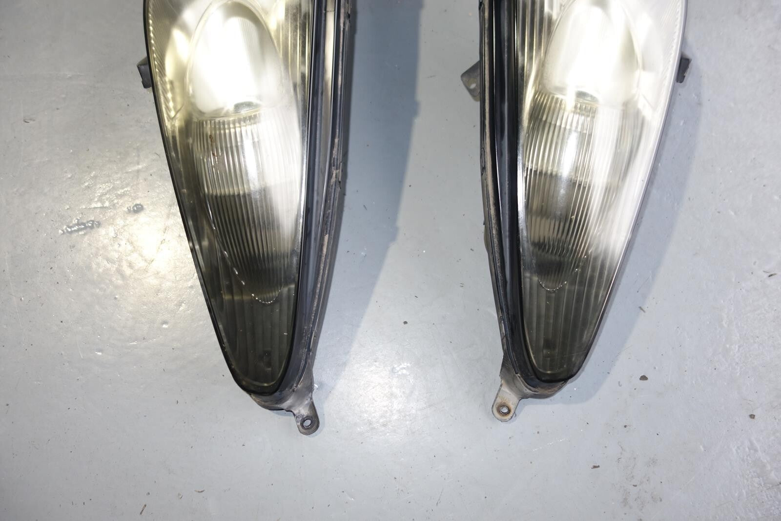 JDM Toyota Celica Genuine OEM Headlights Light Halogen Pair zzt231 2000-2005