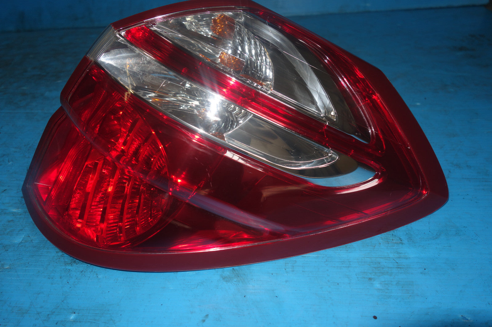 JDM SUBARU LEGACY / OUTBACK OEM REAR RIGHT TAIL LIGHT RH 2005-2009 #5036