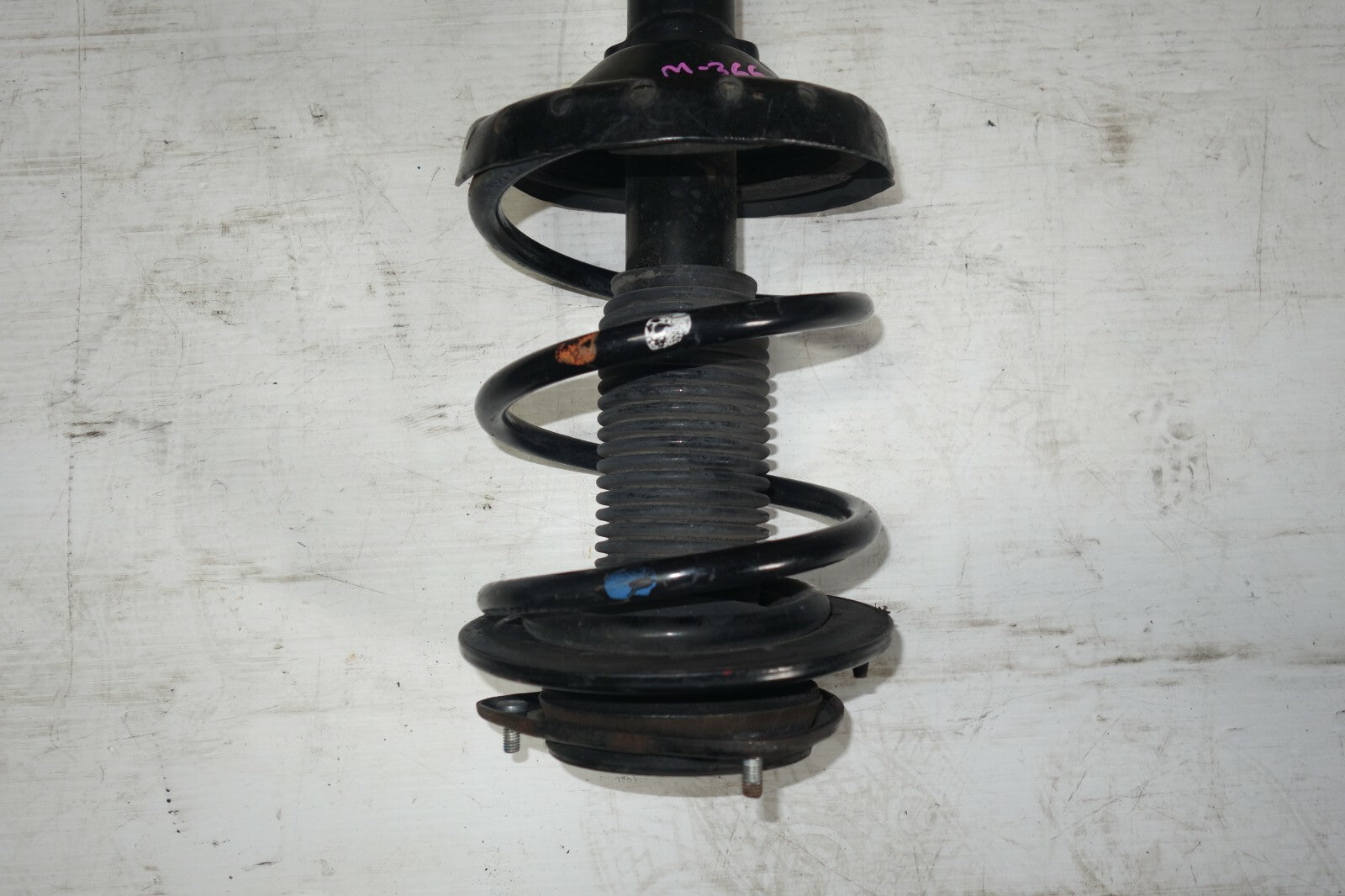 JDM 05-09 SUBARU LEGACY OUTBACK KYB FRONT RIGHT SIDE SHOCK STRUT ASSEMBLY  WAGON