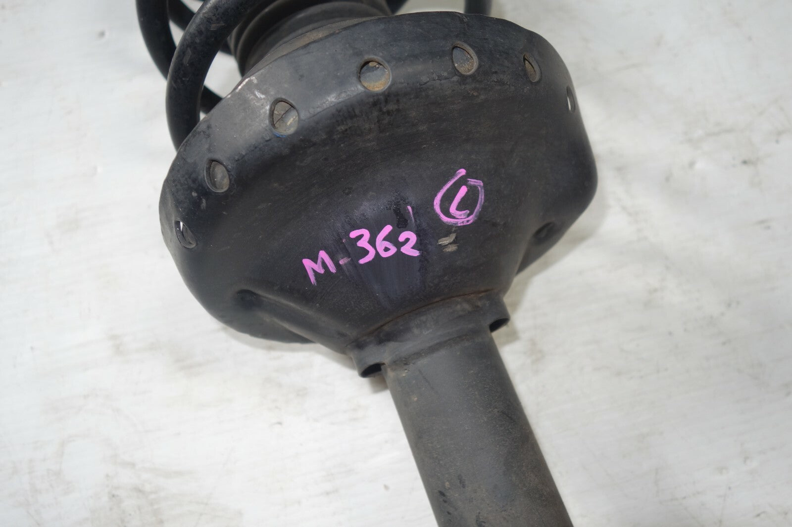 JDM 03-08 SUBARU FORESTER OEM KYB FRONT LEFT SIDE SHOCK SPRING ASSEMBLY GENUINE