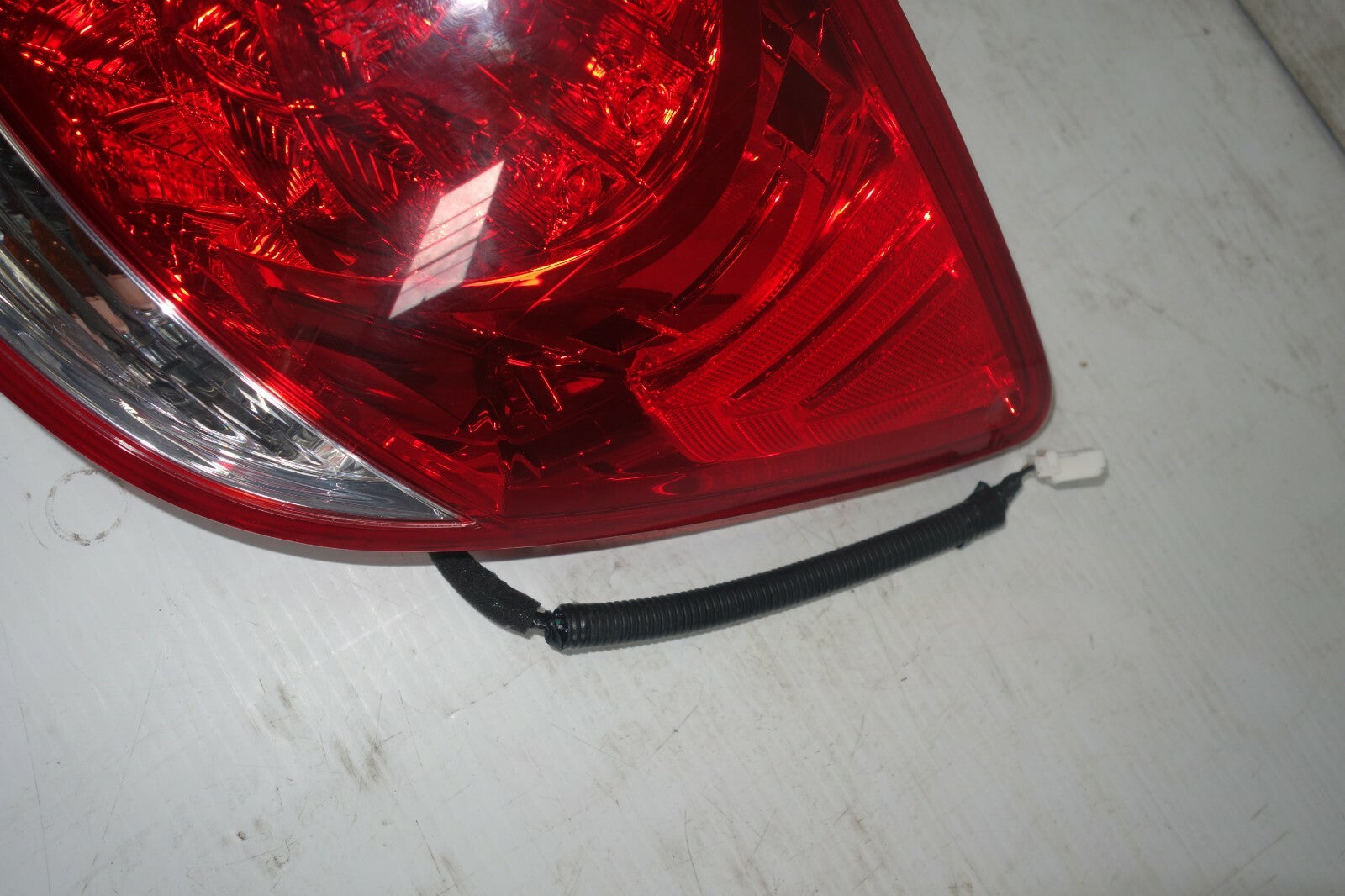 JDM 05-08 ACURA 3.5 RL OEM REAR RIGHT GENUINE TAIL LIGHT TAILLIGHT ORIGINAL LAMP