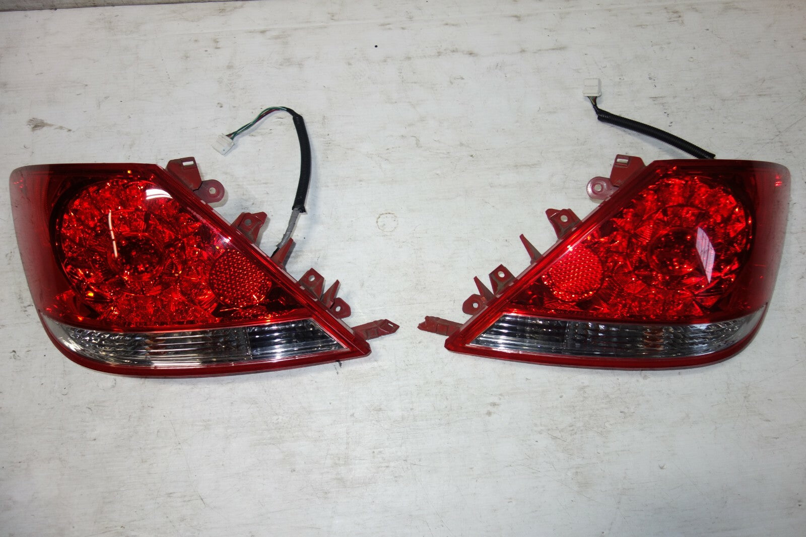 JDM ACURA RL KB1 OEM GENUINE TAIL LIGHTS PAIR TAILLIGHTS LEFT & RIGHT 2005-2008