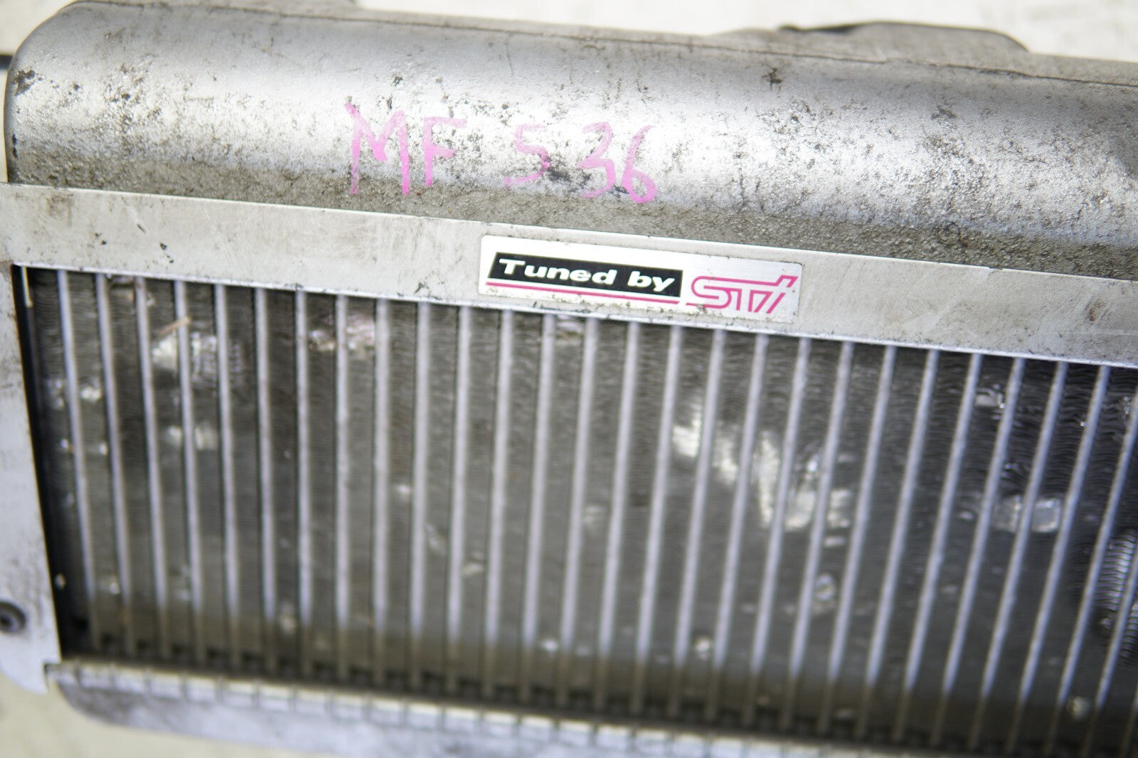 JDM SUBARU LEGACY STI TURBO INTERCOOLER TOP MOUNT S401 BE5 BH5 2000-2004