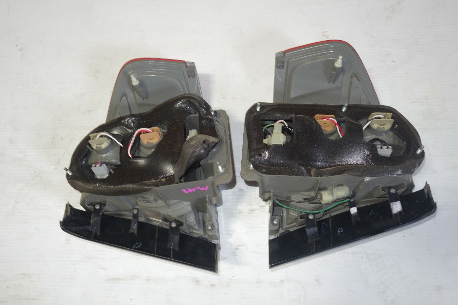 JDM 2005-2009 SUBARU LEGACY BL5 OEM USED TAIL LIGHTS  LAMPS 4 DOOR SEDAN