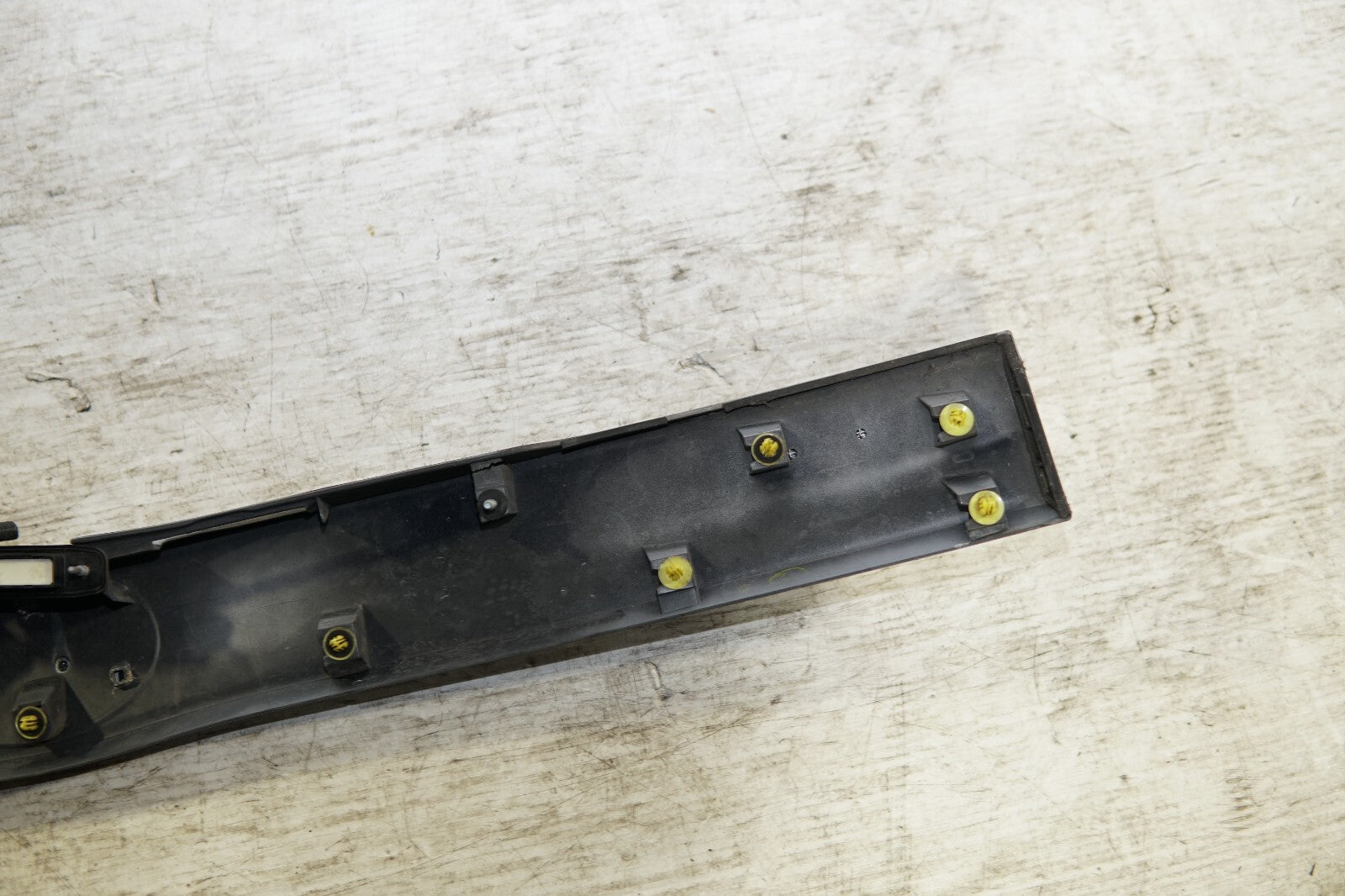 JDM Toyota Prius Rear CENTER GARNISH  ZVW30 2010-2011-2012-2013-2014-2015 MF-331