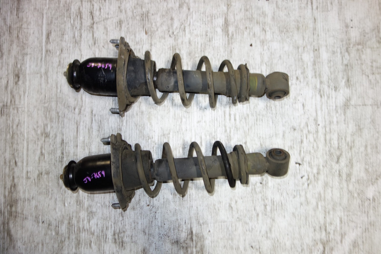 JDM 2000-2005 TOYOTA CELICA REAR SHOCKS STRUTS COIL SPRING LEFT & RIGHT
