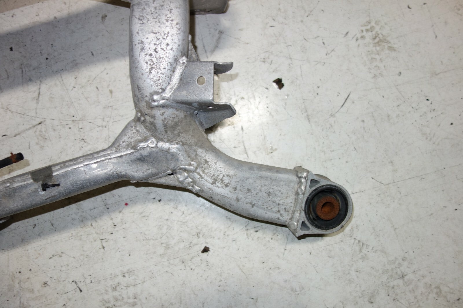 JDM Infiniti G35 Coupe Nissan 350z Rear Subframe Cradle 2003-2009 OEM Japan