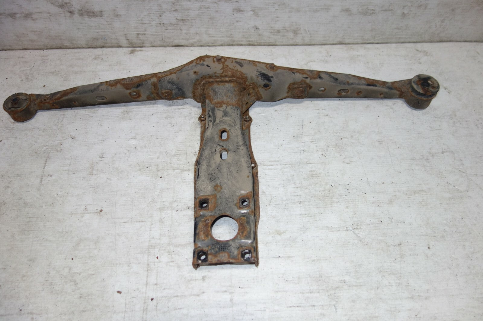 Subaru Forester Rear Subframe Differential Cradle Brace Support 2003-2008