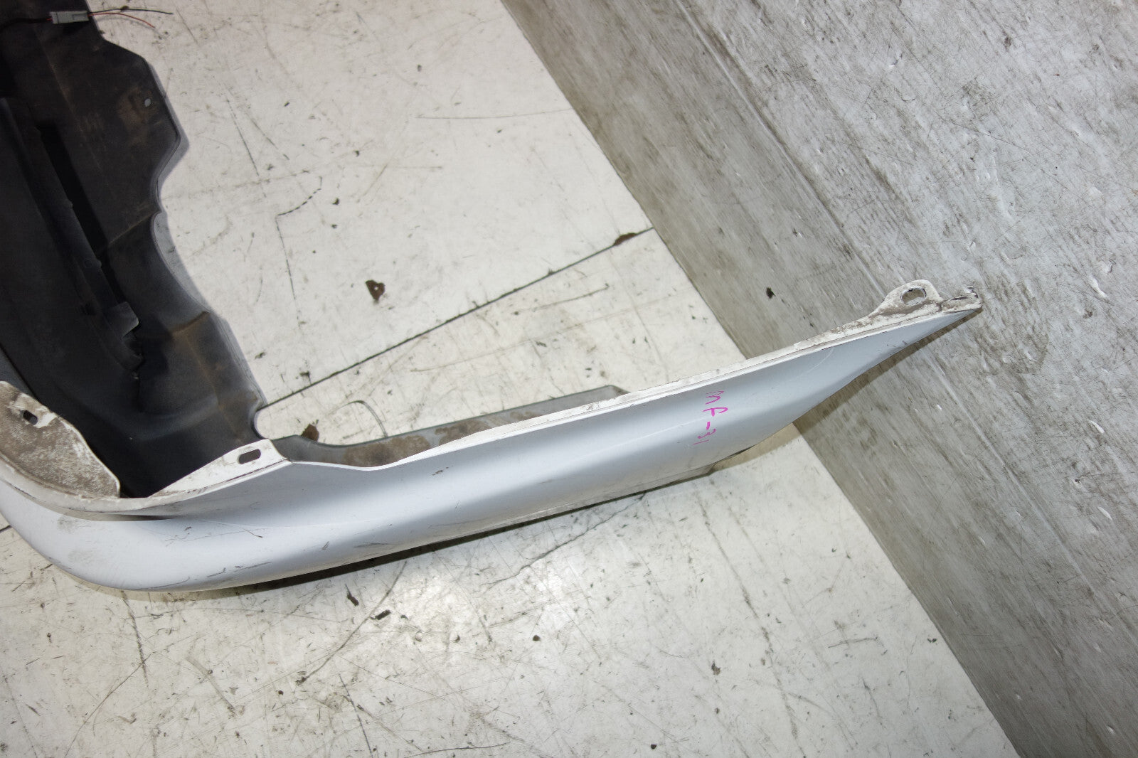 JDM 1998-2001 Spec Acura Integra Type R DB8 OEM 4-DR Rear Bumper Cover 1994-2001