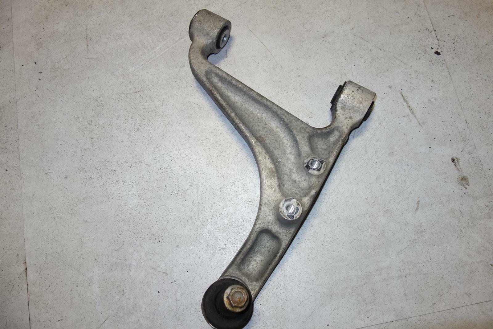 JDM 2003-2009 GENUINE NISSAN 350Z FRONT OEM UPPER CONTROL ARMS  Z33