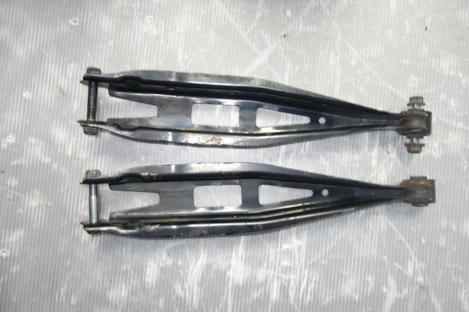 JDM 2008-2014 SUBARU IMPREZA WRX STi OEM REAR LOWER CONTROL ARM WISHBONE LH & RH