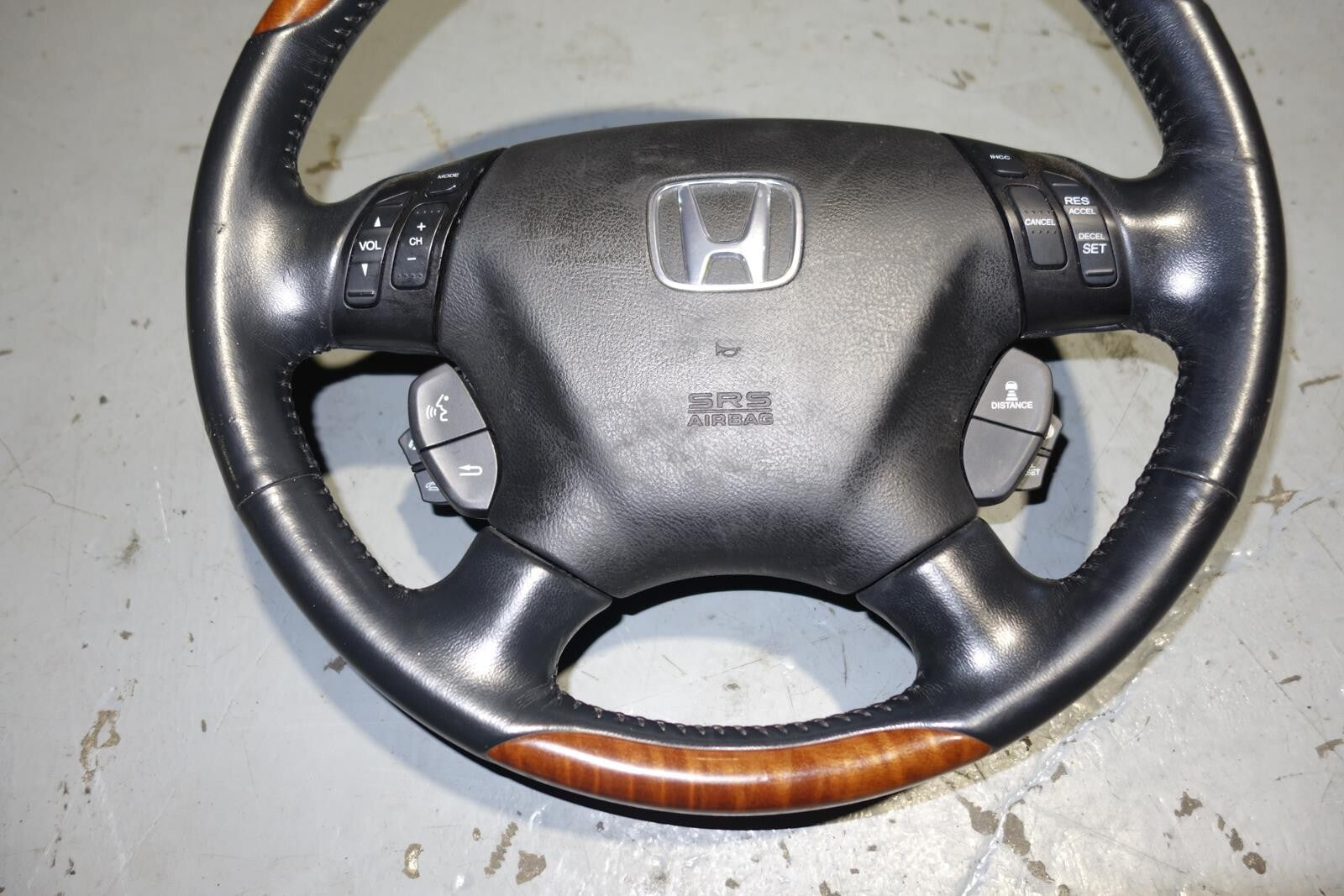 JDM 2003-2004-2005-2006-2007 Honda Inspire UC1 OEM Honda Accord Steering Wheel