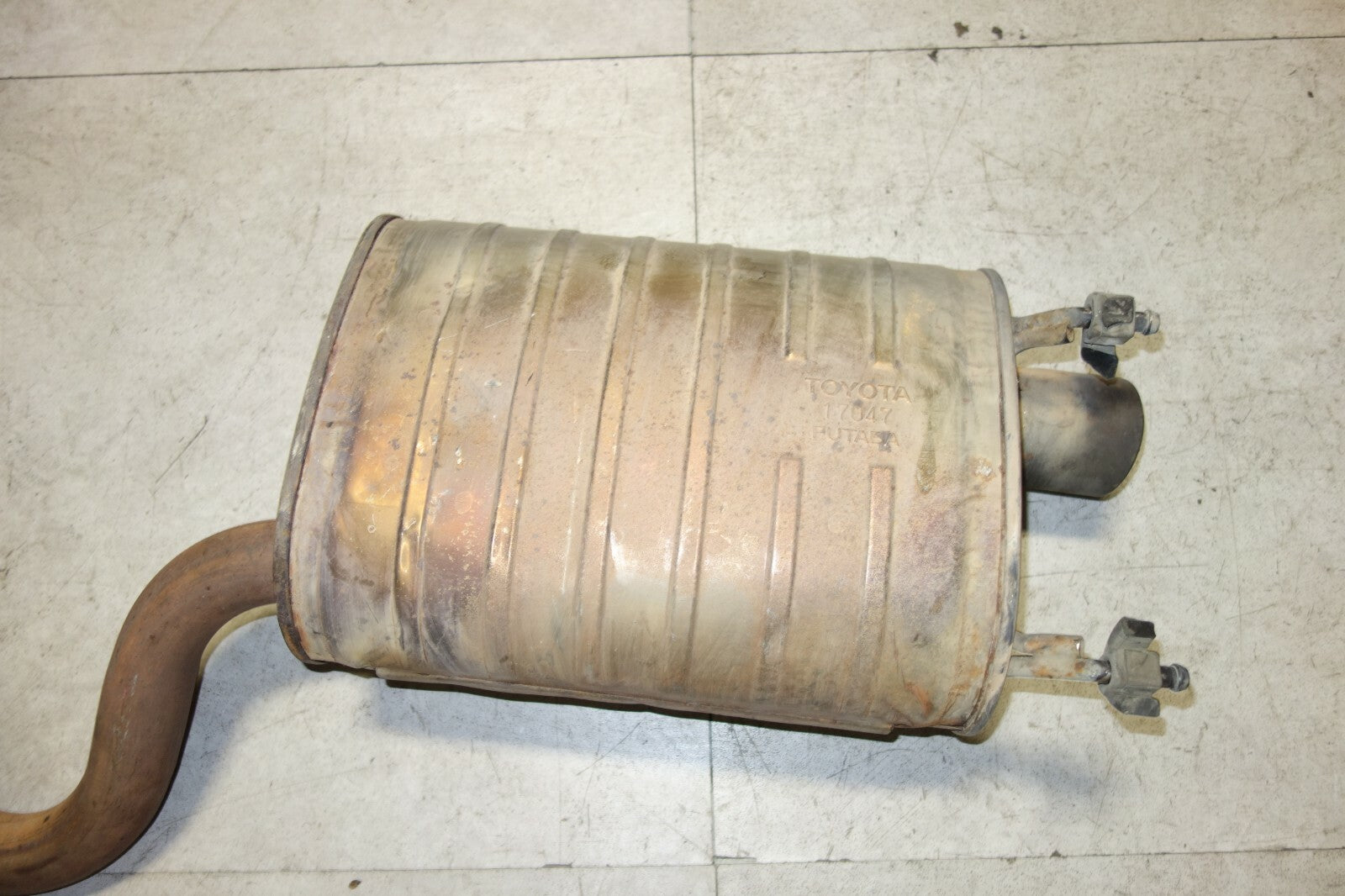 JDM Lexus is300 Toyota Altezza OEM Rear Exhaust Muffler 2001-2005 OEM Japan