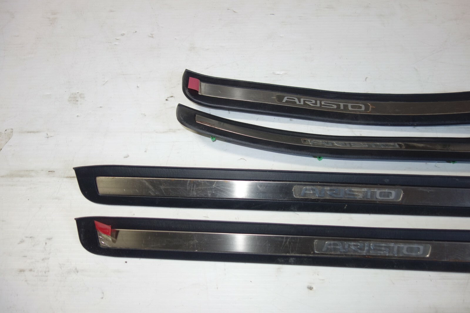 JDM 1998-2005 ARISTO LEXUS GS300 OEM DOOR SILLS TRIM SCUFF PLATES SIDE STEPS