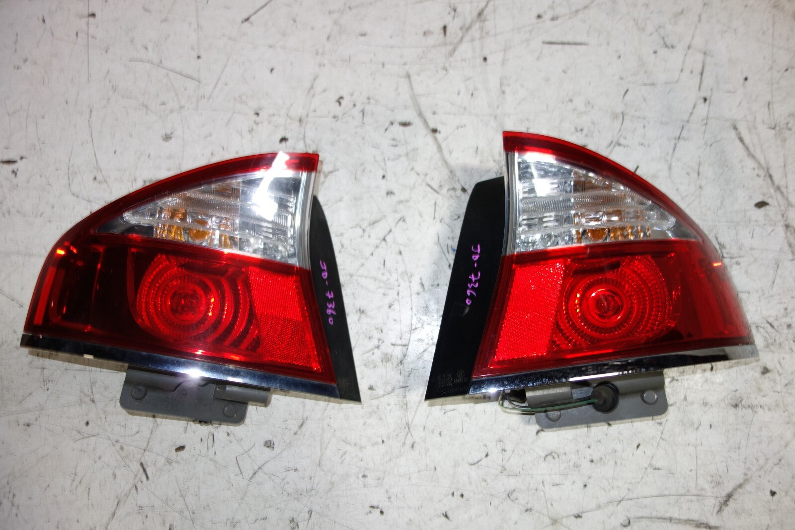 JDM SUBARU LEGACY BL5 OEM USED TAIL LIGHTS  LAMPS 4 DOOR SEDAN 2005-2009