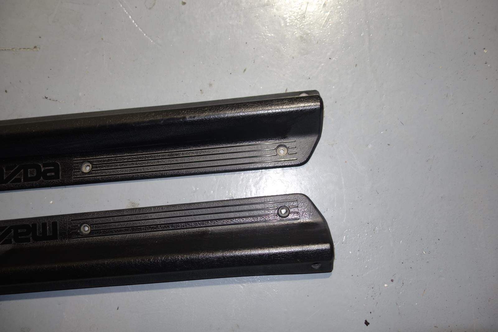JDM 1986-1991 MAZDA RX-7 GENUINE FC3S DOOR SILL SCUFF KICK PLATE PANEL VERY RARE