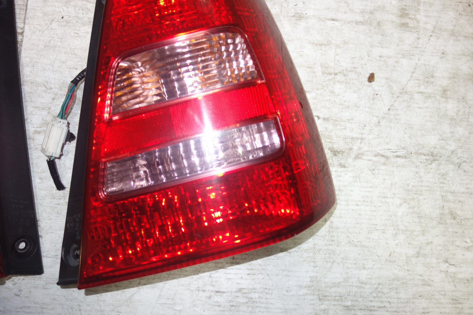 JDM SUBARU FORESTER Taillights Pair TAIL LAMP FACTORY OEM 2003 2004 2005