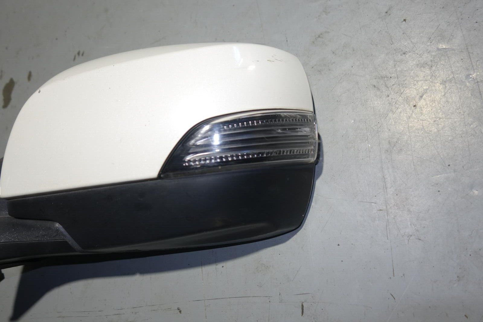 JDM Subaru Legacy Auto Folding Mirrors Indicator Light With Switch 2010-2014 BR9