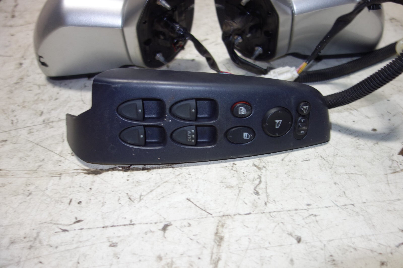 JDM Honda Civic FD1 / CSX Power Folding Mirrors & Switch OEM 2006-2011 FD2