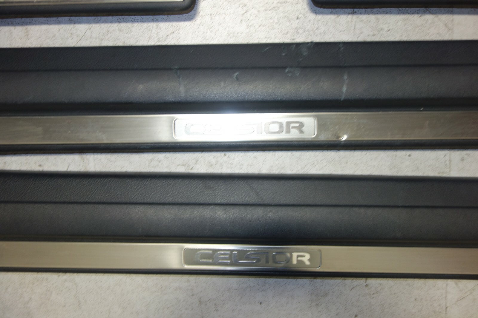 JDM 2001-2006 TOYOTA LEXUS LS430 CELSIOR UCF30 OEM DOOR SILLS SCUFF PLATES UCF31