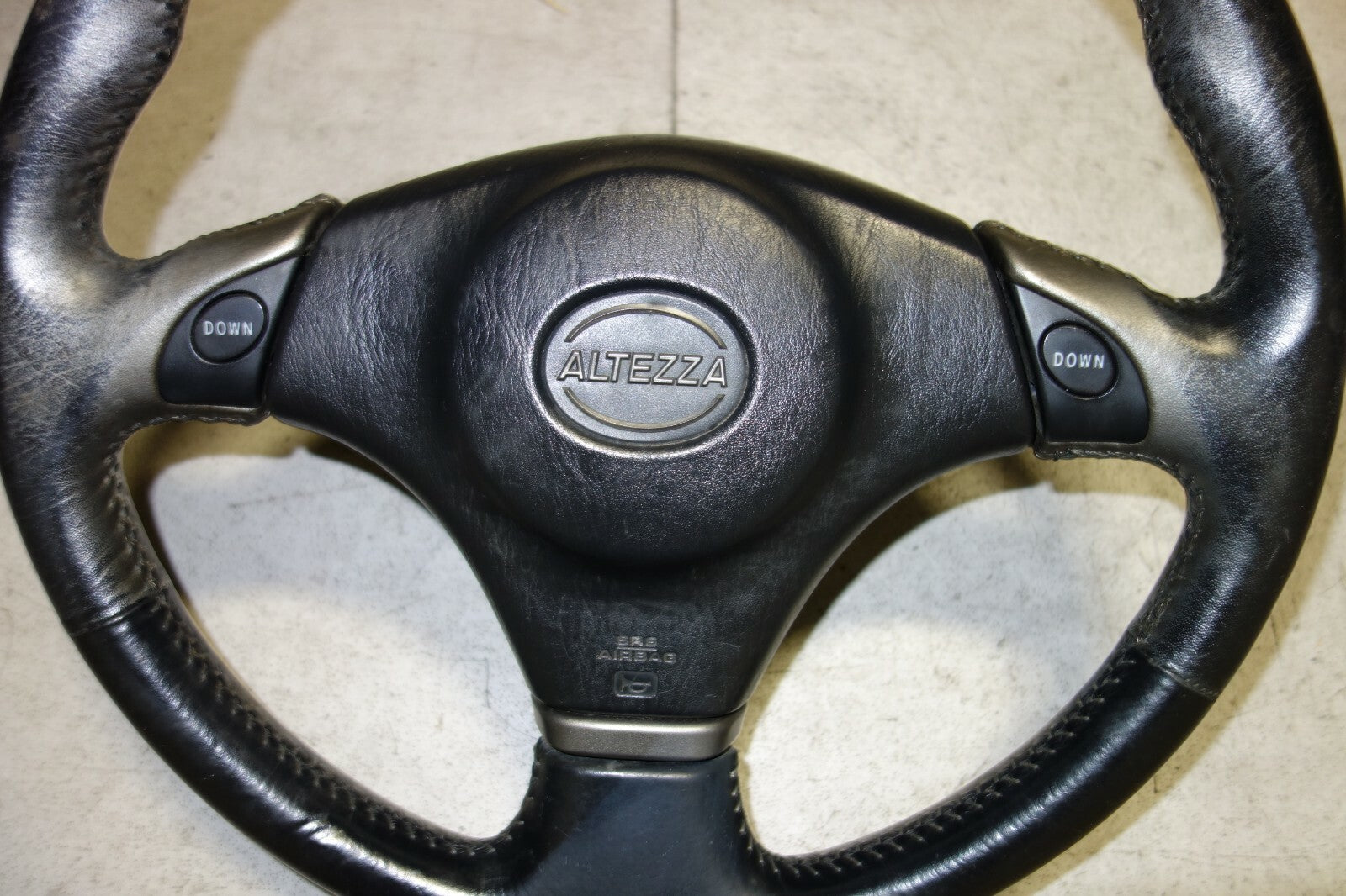 JDM Lexus IS300 / Altezza NEO Steering Wheel Hub SXE10 2001-2005