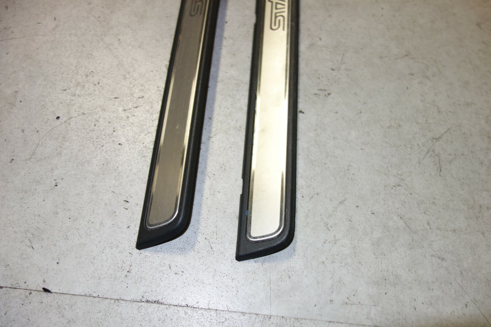 JDM 2008-2012 SUBARU IMPREZA WRX STI GRB OEM DOOR SILLS SCUFF PLATES STEPS SILL