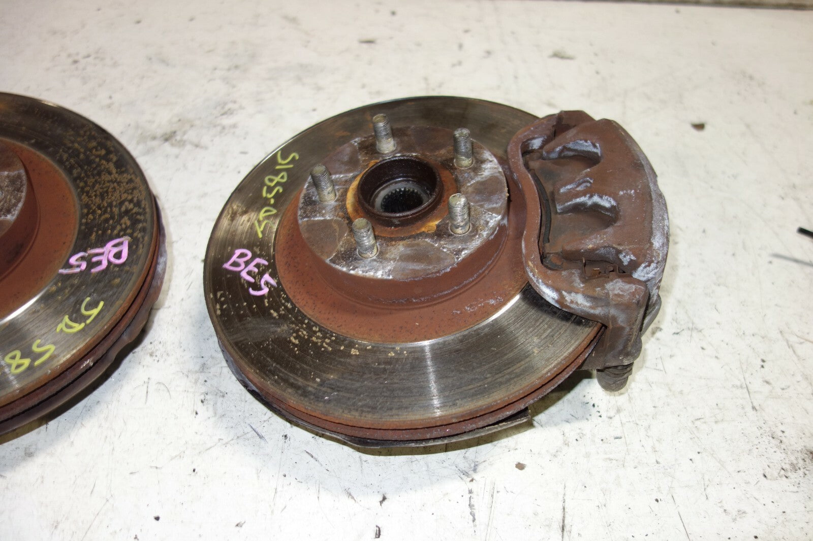 JDM Subaru Legacy BH5/BE5 Front Spindles Hub Calipers Left & Right 2000-2004