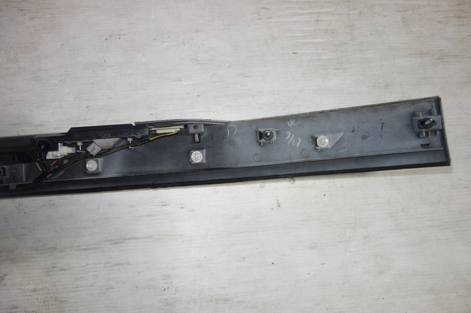 JDM Subaru Forester Rear Garnish 2009 2010 2011 2012 2013 OEM SH9 Center Garnish