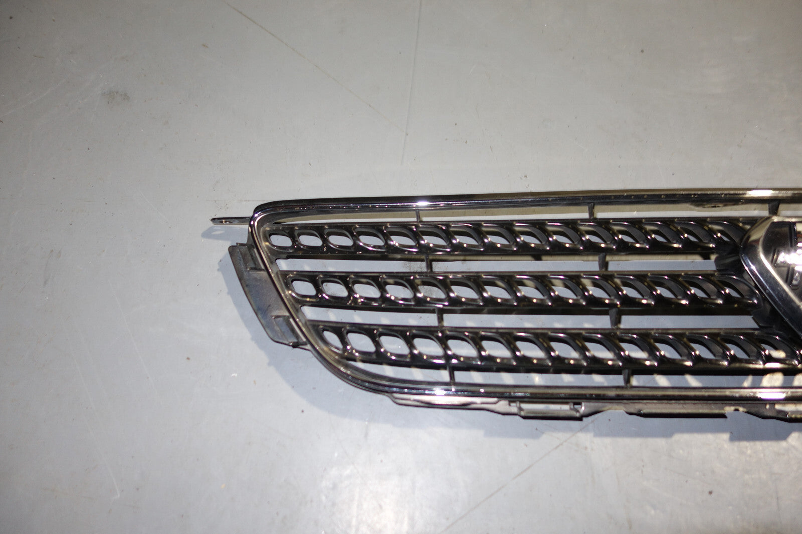 JDM Toyota Altezza Grille Lexus IS300  Grille OEM Japan 2001-2002-2003-2004-2005