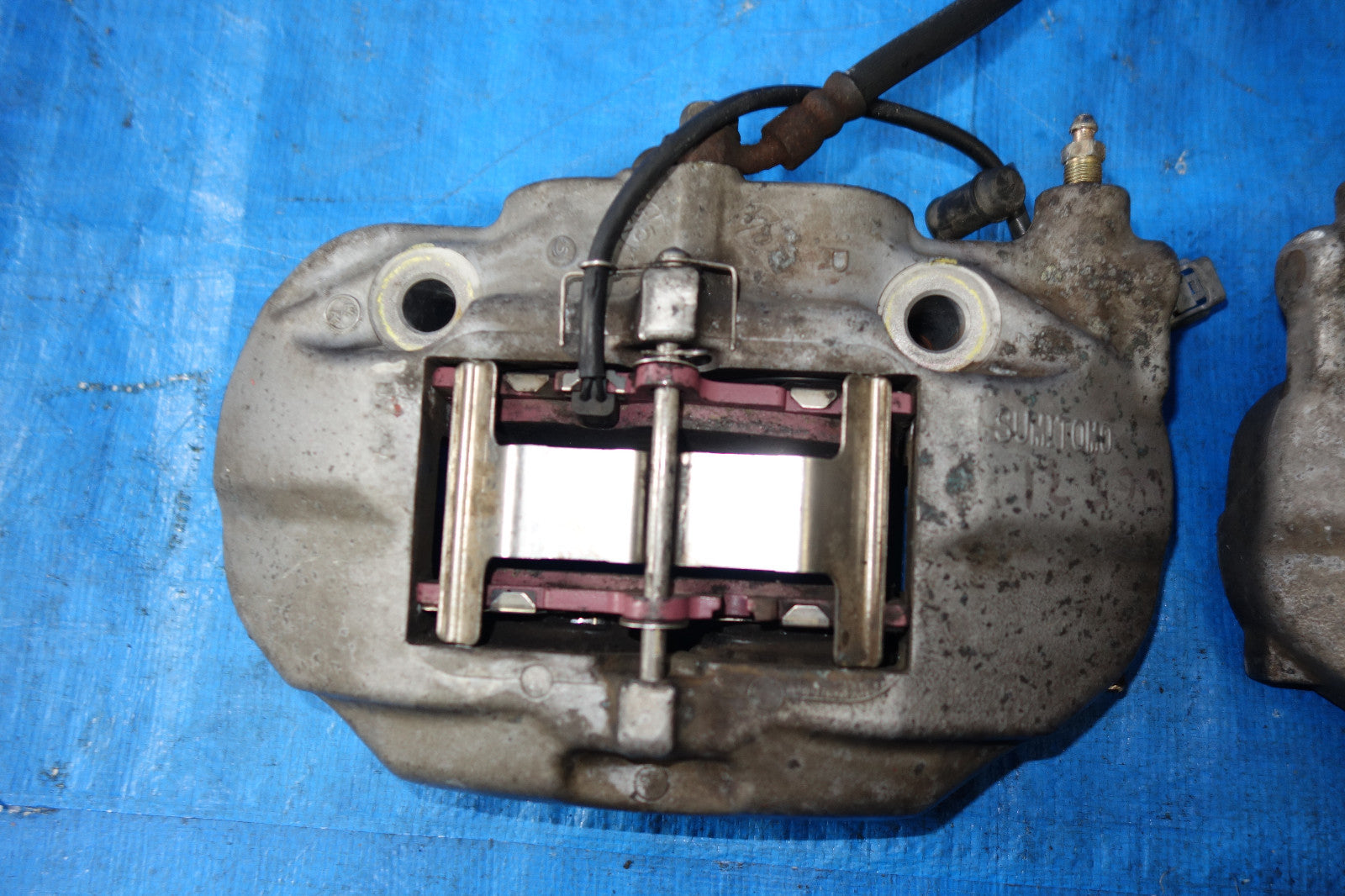 Lexus LS430 Front 4 Pot / Piston Brake Calipers OEM 2001-2006 OEM Left / Right