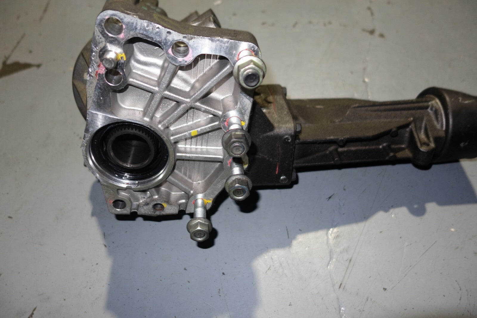 JDM 2011-2019 TOYOTA SIENNA TRANSFER CASE DIFFERENTIAL 2GR 3.5L  LOW MILEAGE