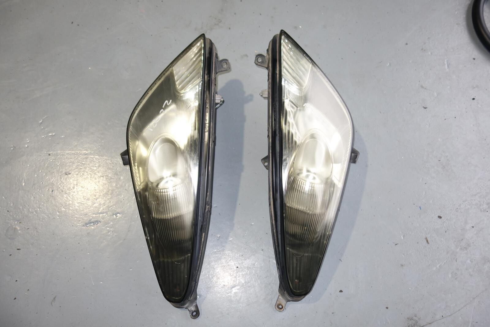 JDM Toyota Celica Genuine OEM Headlights Light Halogen Pair zzt231 2000-2005