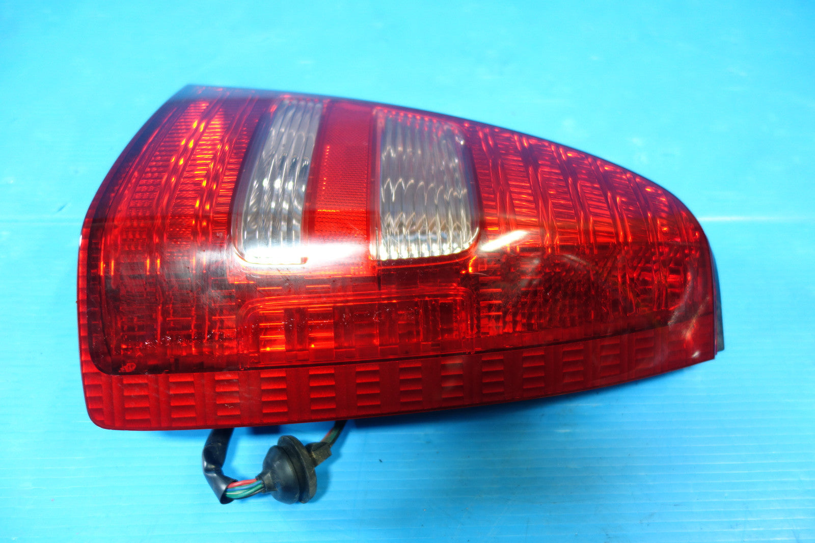 Subaru Forester Original Rear Right Tail Light Lamp Taillight RH 2003-2008