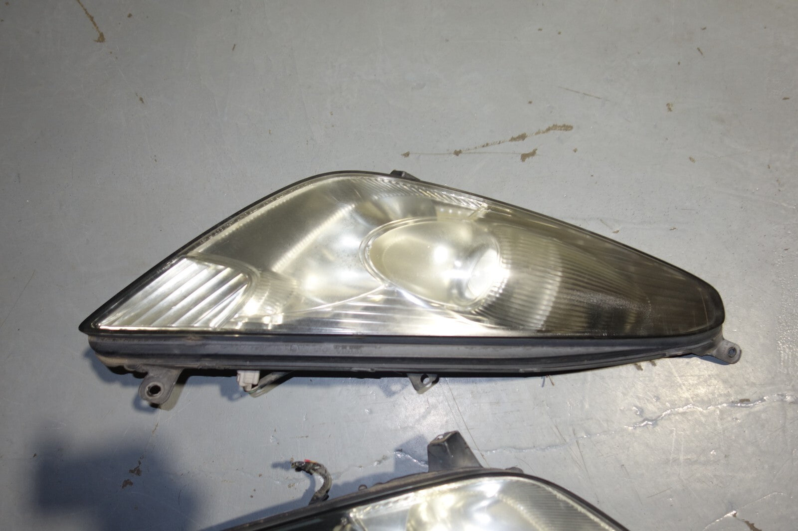 JDM 2000-2005 TOYOTA CELICA  HEAD LIGHTS LEFT & RIGHT HEAD LAMPS 2000-2005