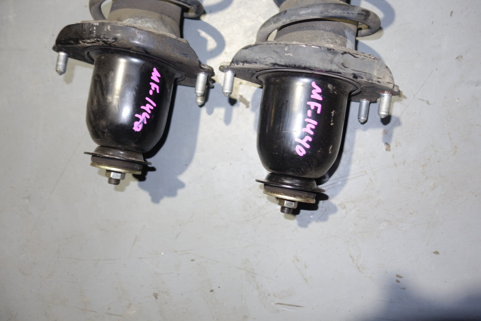 JDM 2000-2005 TOYOTA CELICA REAR SHOCKS STRUTS COIL SPRING LEFT & RIGHT