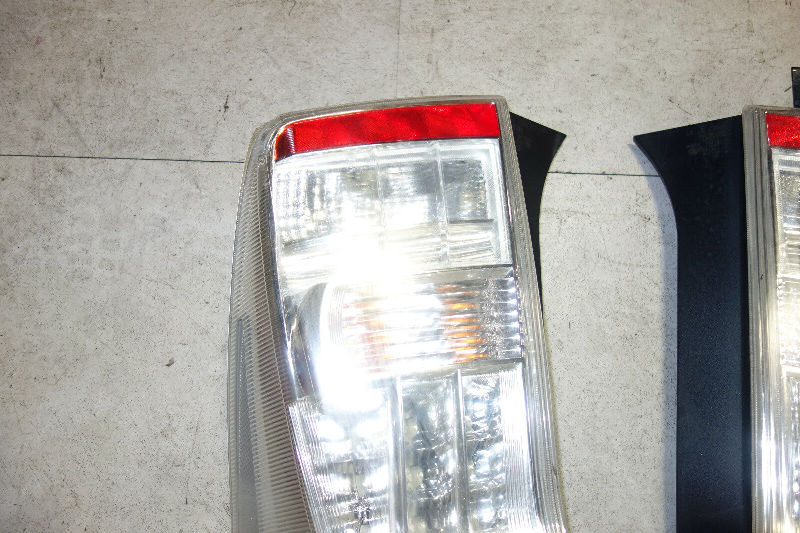 JDM Toyota Prius Taillights Taillamps OEM 2010 2011 OEM Genuine Japan